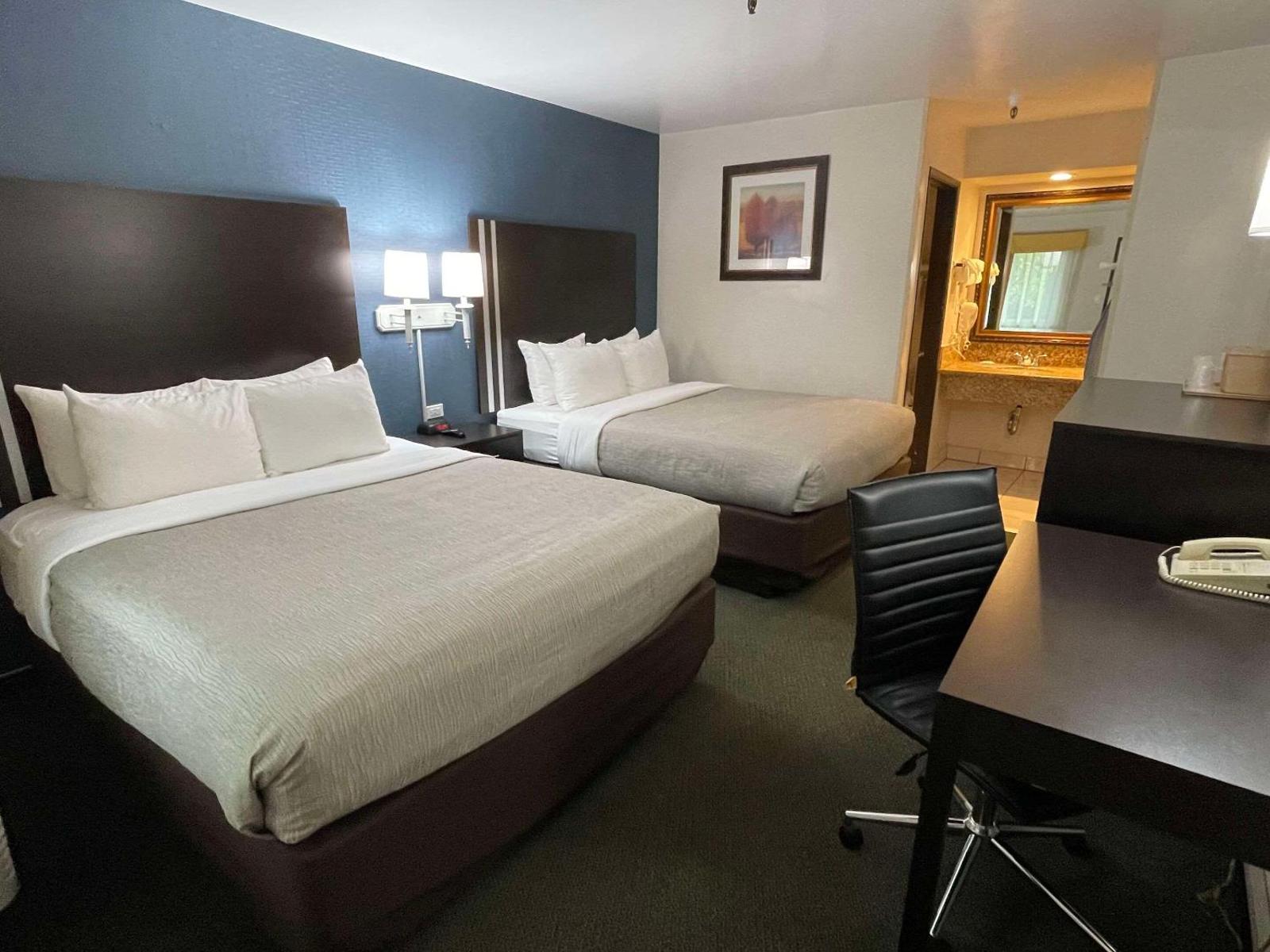 Quality Inn Ontario Airport Convention Center Main image 1
